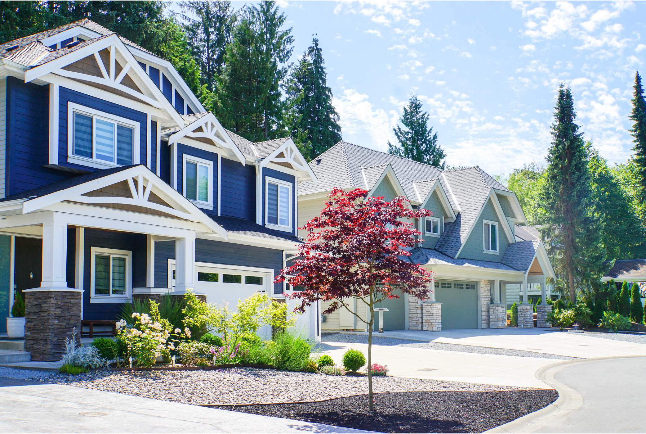 Discover Emerald Ridge, a collection of spacious estate homes in Maple Ridge with 3-car garages and greenbelt views