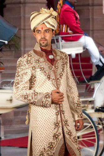 Remarkable Royal Sherwani BL2039