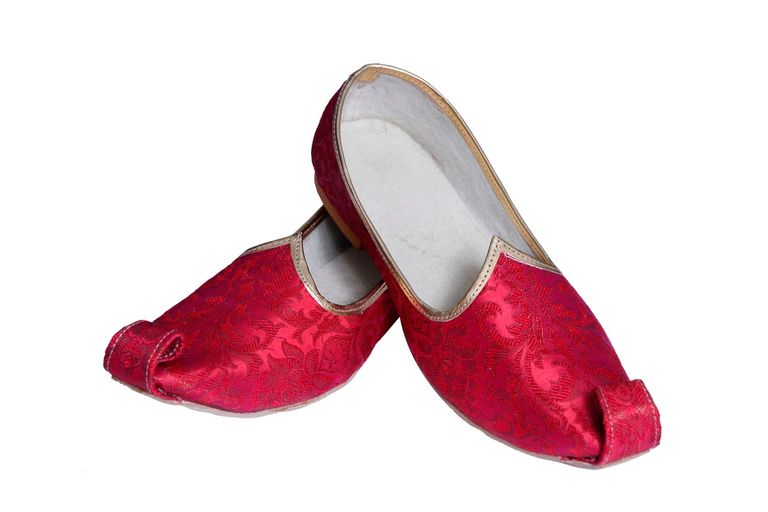 Crimson Red Color Royal Mojari Juti