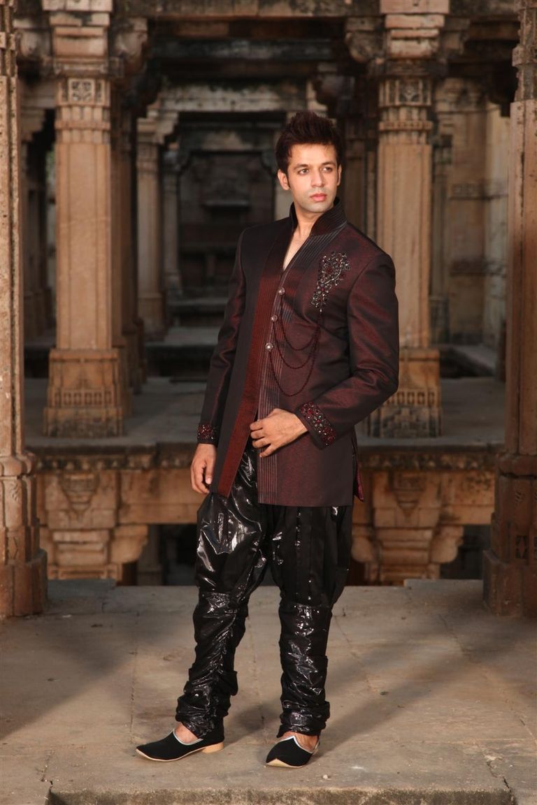 Dashing Maroon Indowestern Sherwani BL1013