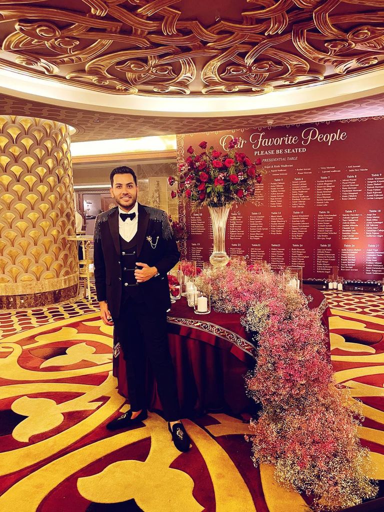 Stylish Handwork Black Color 5 Piece Tuxedo