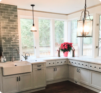 Traditional White Kitchen Remodelling by Concept Build Group