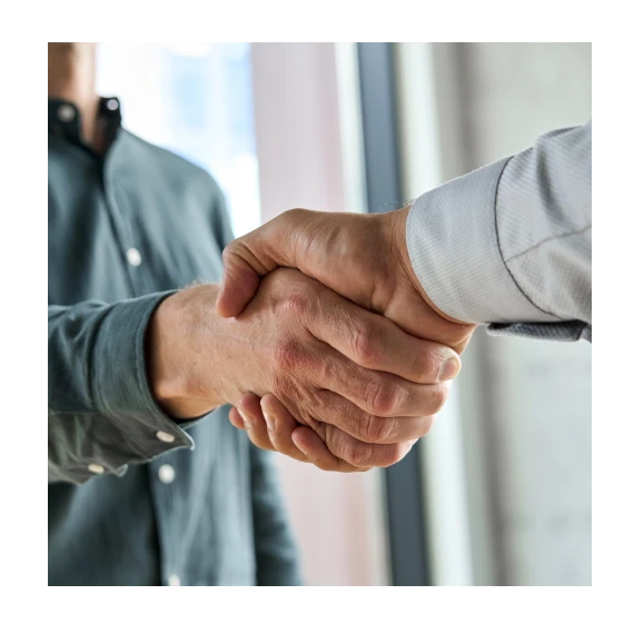 We build lasting connections, supporting you with Commercial IT Services