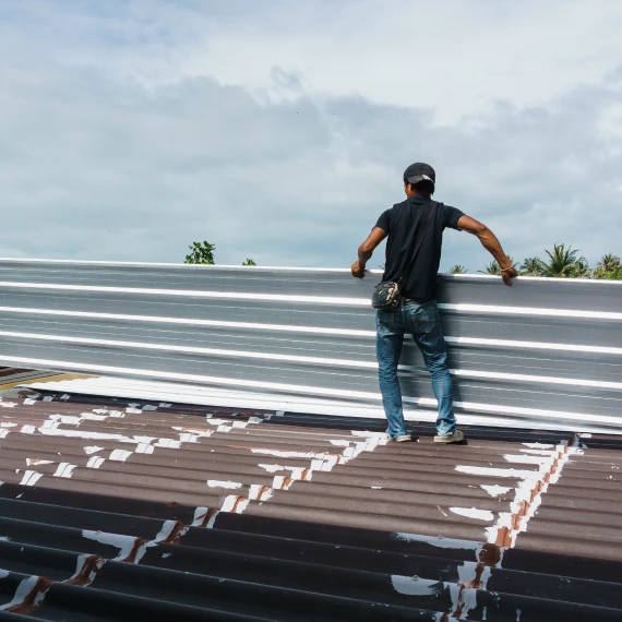 Experience the Timely and Effective Roof Repair services in Toronto by Starlight Roofing Ltd.