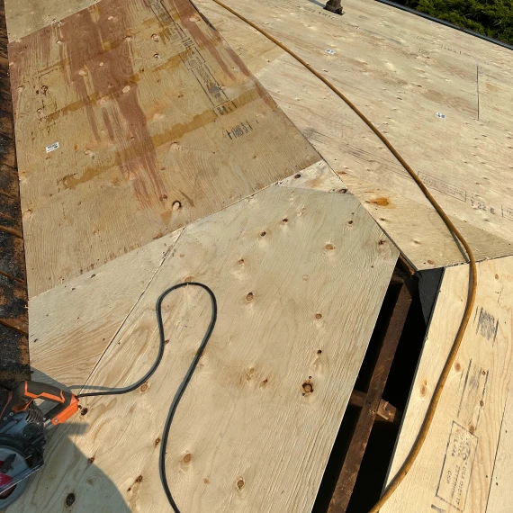 Experience The Beauty of Cedar Roofing With Cedar Roof Replacement Services in Toronto by Starlight Roofing Ltd.