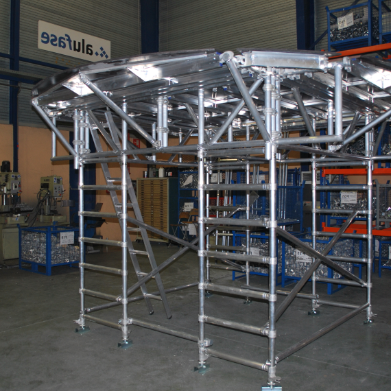 Single-Width Scaffolding
