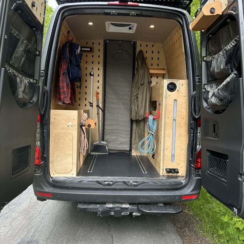 mercedes-sprinter Raincoast.jpg