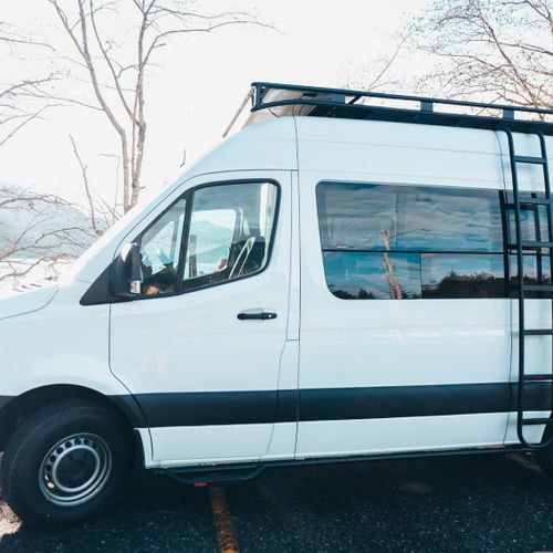 Mercedes Sprinter Garibaldi.jpg