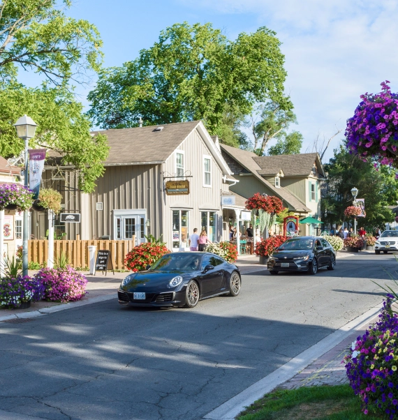 Real estate agent in Markham discussing home buying options
