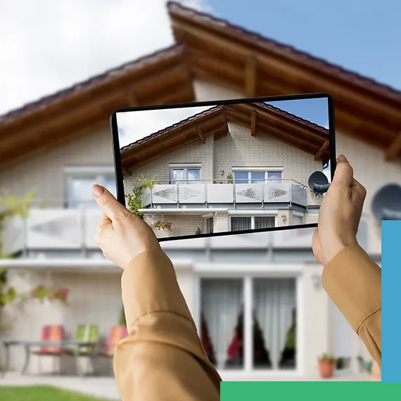 Construction progress tracking with virtual tours