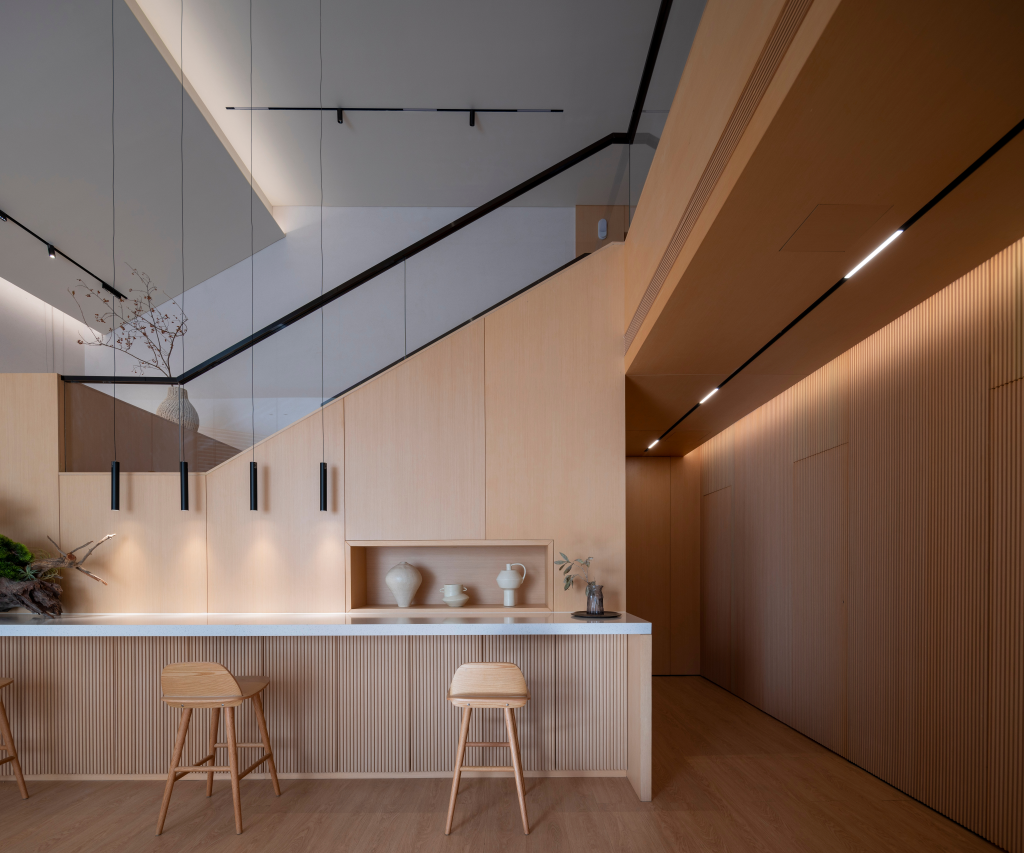 Custom Commercial Cabinetry


