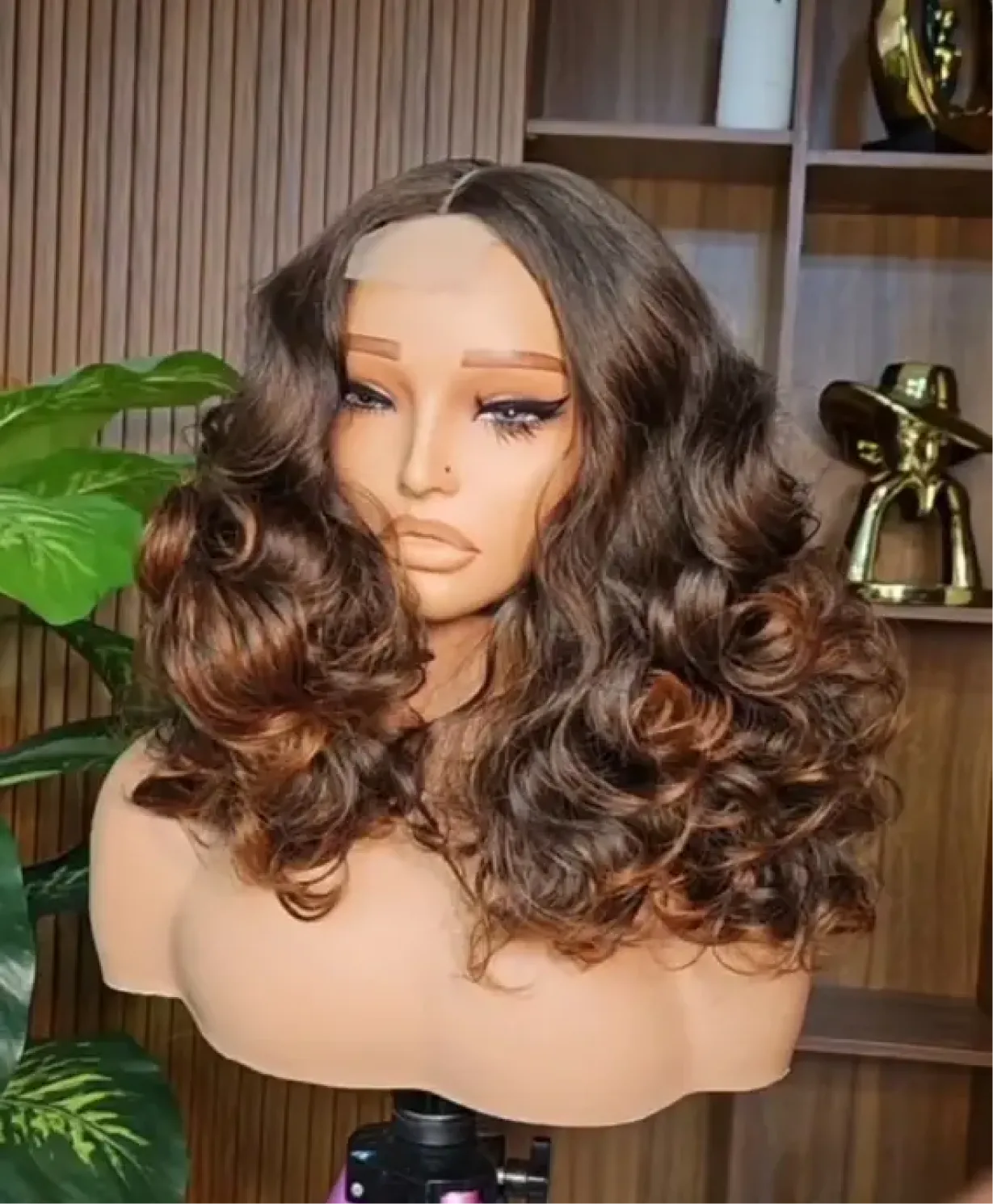 Closure brown bounce. 16 inches human hair blend