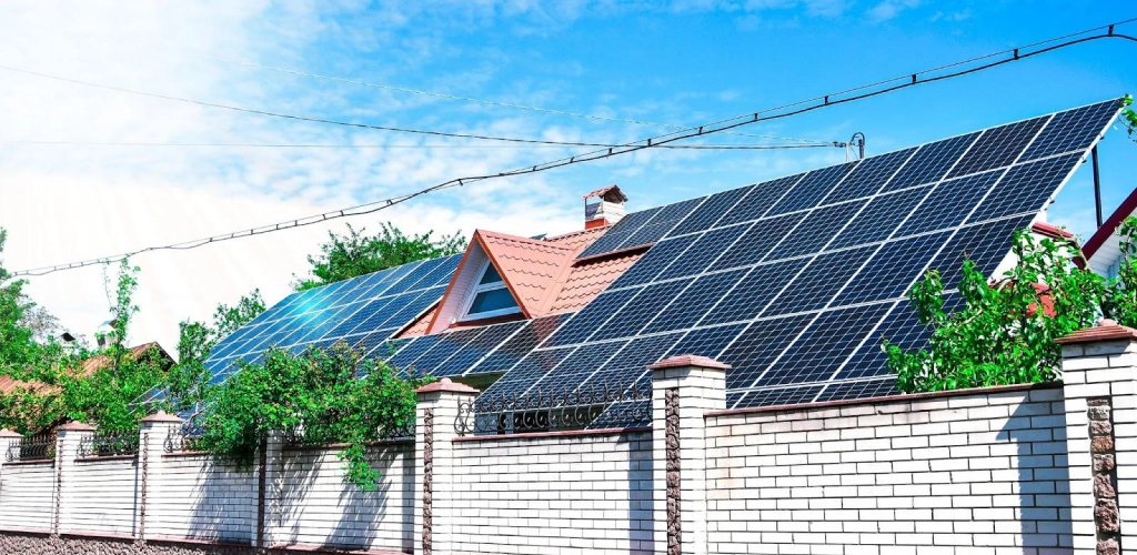 Residential Solar Panel Installation


