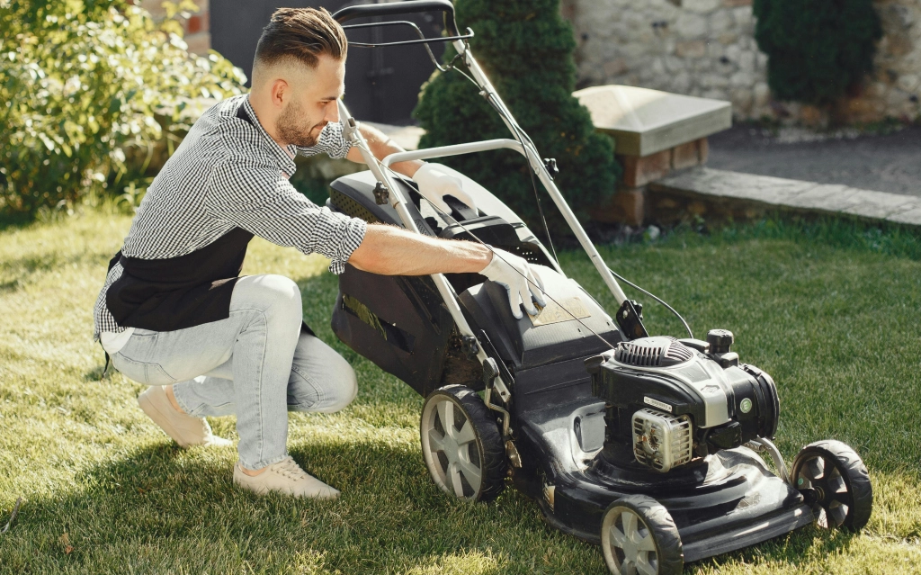 Mobile Lawn Equipment Repair