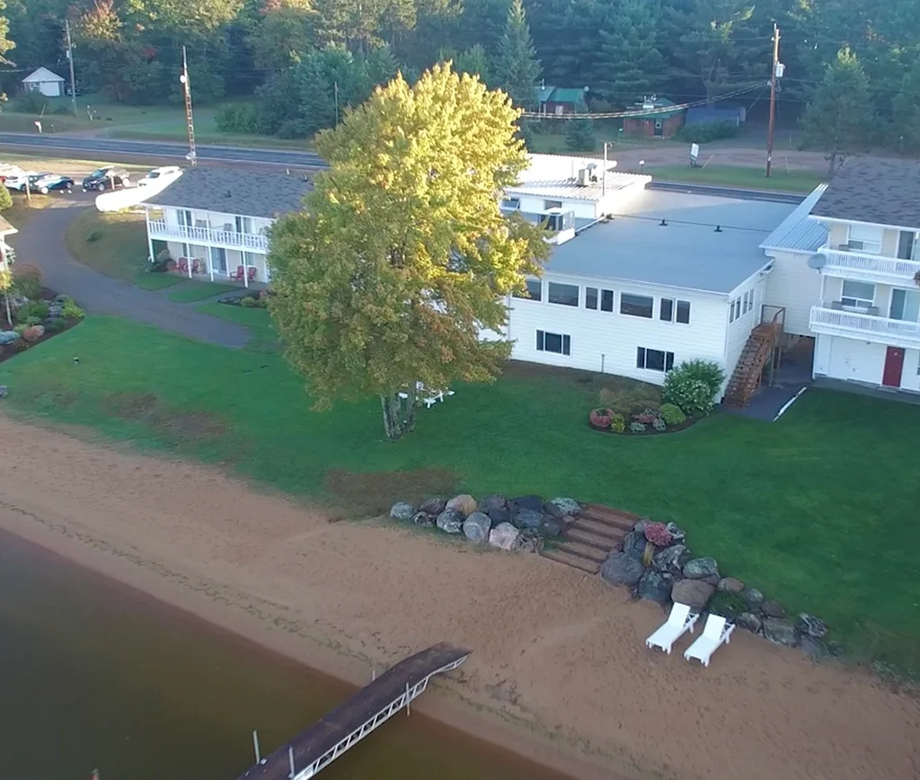 Lakeside Cottages and Chalets