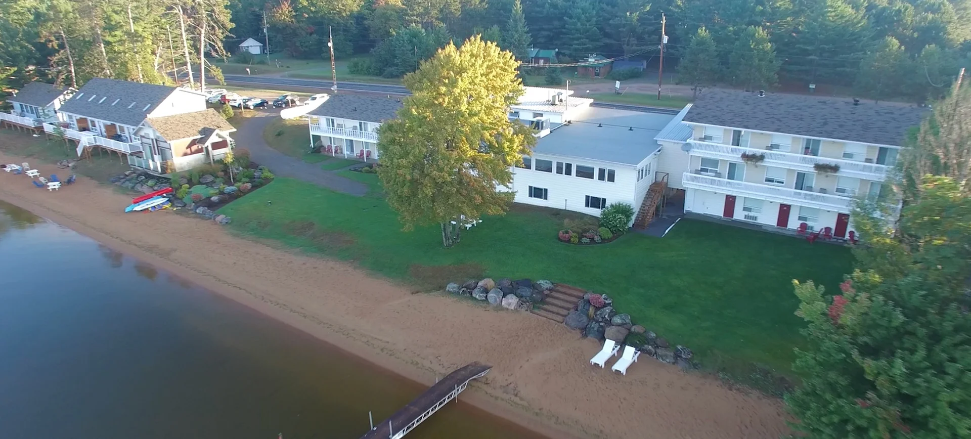 Lakeside Cottages and Chalets