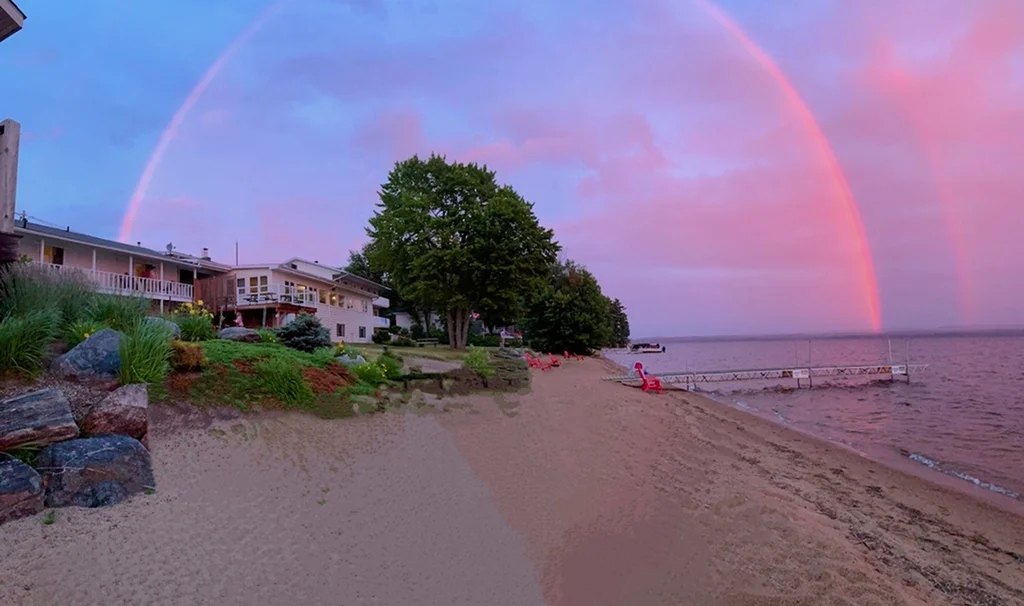 Lakeside hotel Ontario