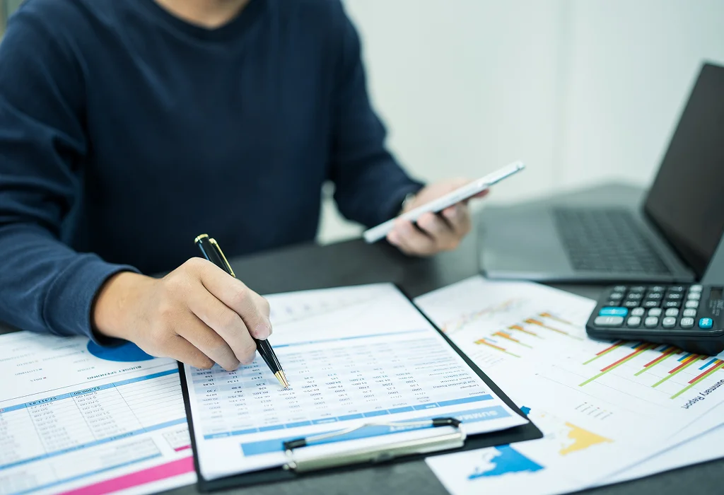 MBA Financial Tax & Accounting: Resolving Taxes. Restoring Peace of Mind.