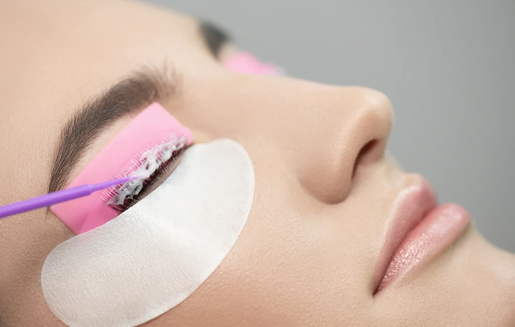 Eyelash Tinting Services