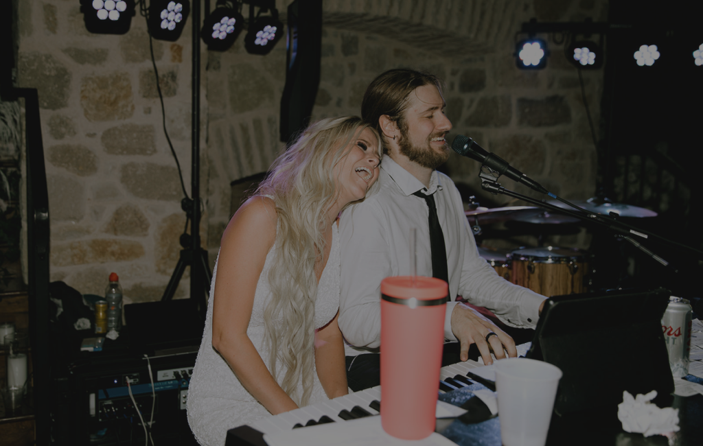 Dueling Pianos For Weddings