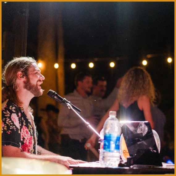 Dueling Pianos for Private Parties