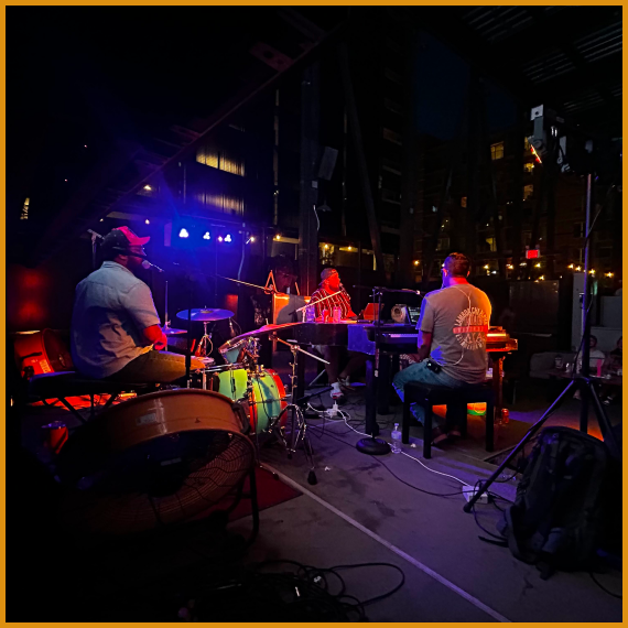 B Flat Dueling Pianos