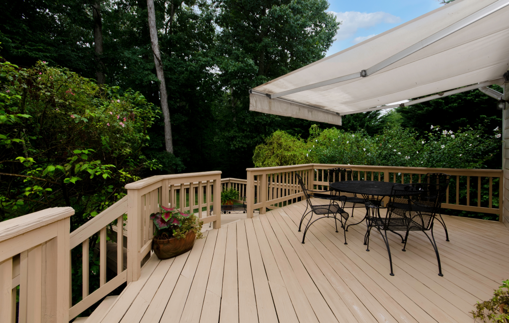Expert Deck Building & Remodeling - Transform Your Backyard Today