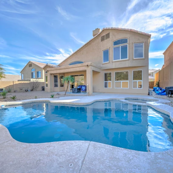 A Luxurious Waterfront Home awaits you!