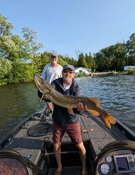 Lakeside Retreat Hotel