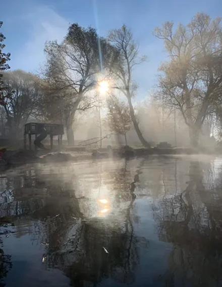 Lakeside Retreat Hotel