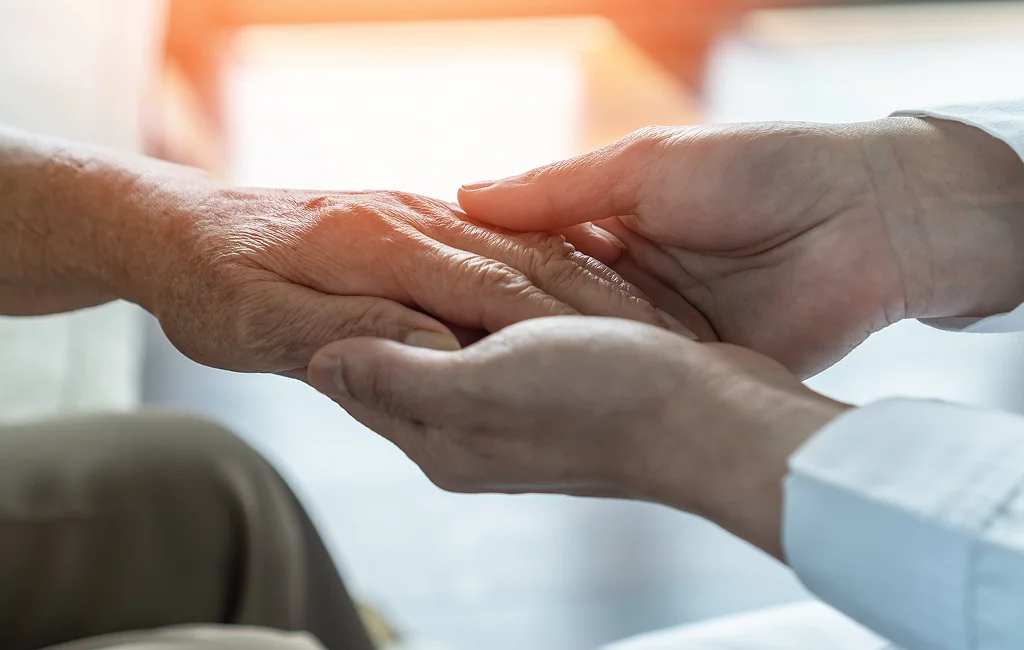 Home health care services and caregiver coaching in Tampa supporting daily care

