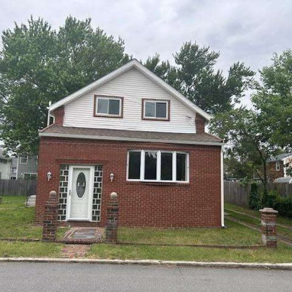 27 Monroe Avenue East Providence, Rhode Island 02915