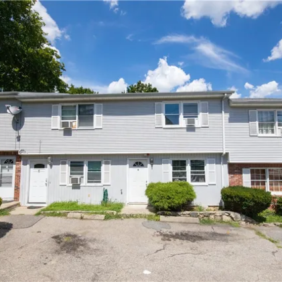 330 Veazie St, Unit 8H  Providence, RI 02904