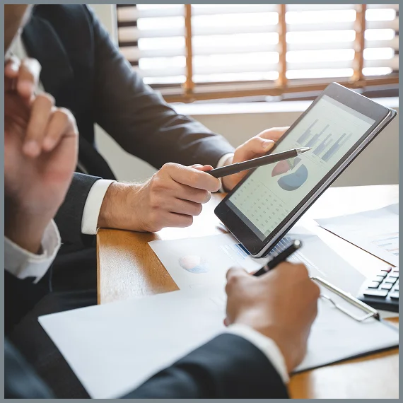 Clarity and Support for Confident Financial Management
