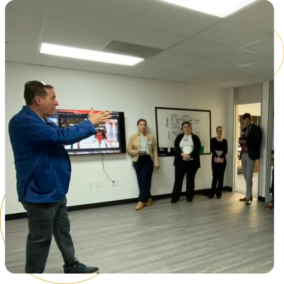  Group coaching during marketing training in Kansas City