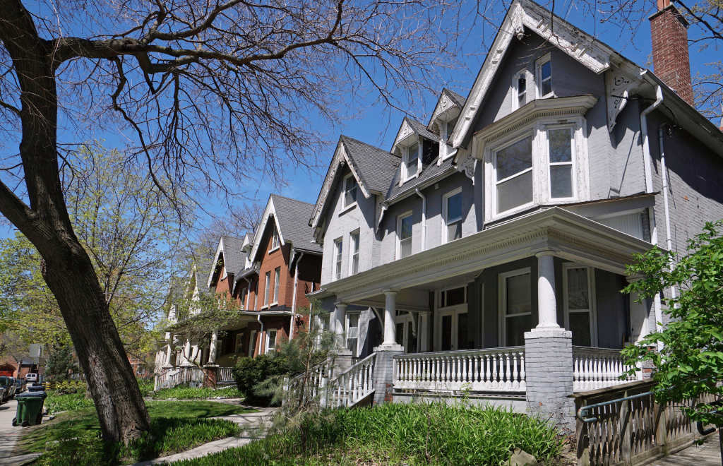 Guidance to sell your home in Toronto with confidence and clarity
