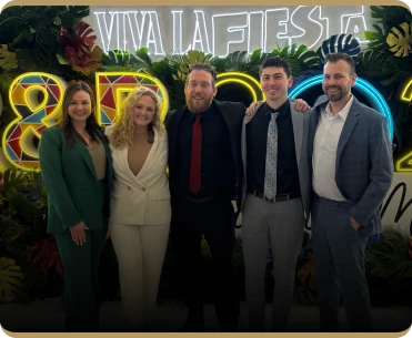 Consultants guiding B2B sales campaign planning and telemarketing strategy