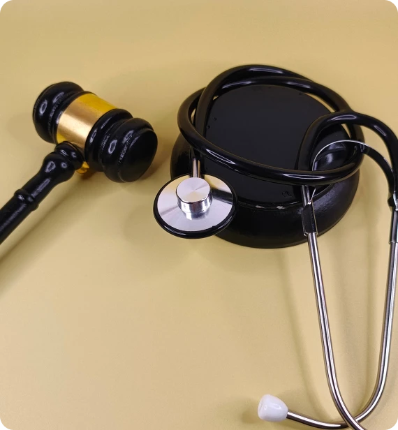A team meeting highlights medical expert services in the U.S.