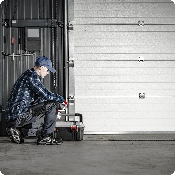 Emergency Garage Door Repair Services Aurora