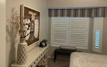Consultation session showing decorating services in Bakersfield in action.