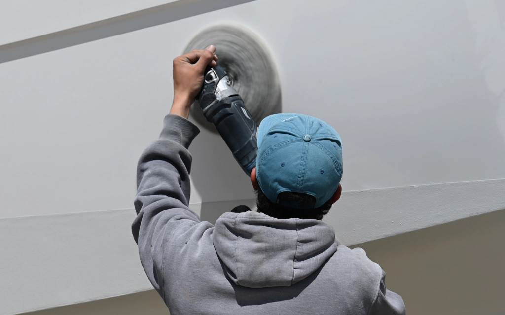   Hull Cleaning Services