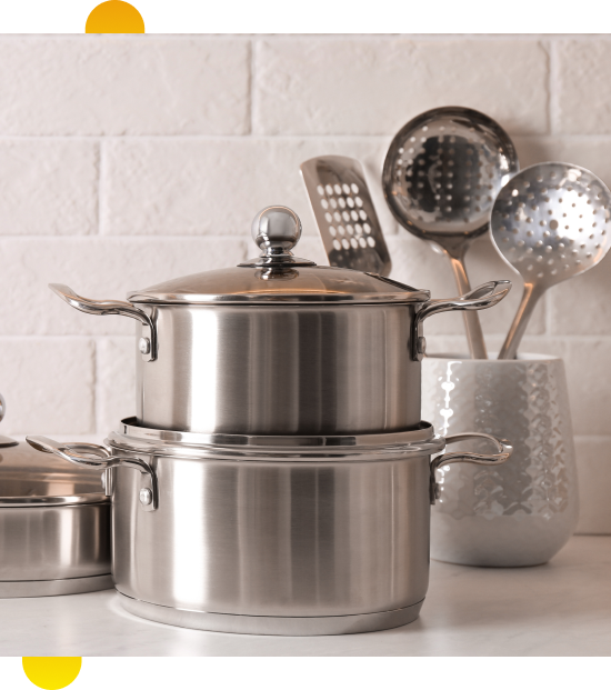 Customer experience showcased in a kitchenware online store in Oshawa, Canada