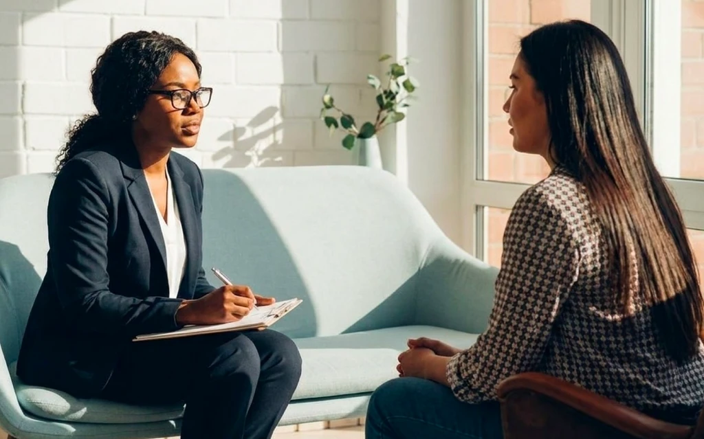Client setting goals during life coaching in Philadelphia session