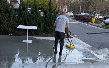 Staff supporting commercial cleaning solutions in Atlanta in business spaces