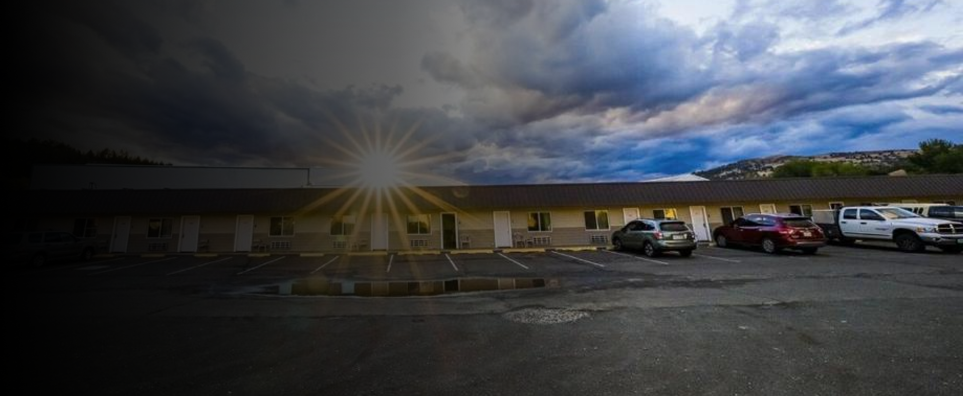 Worker entering room for extended stays in John Day after shift