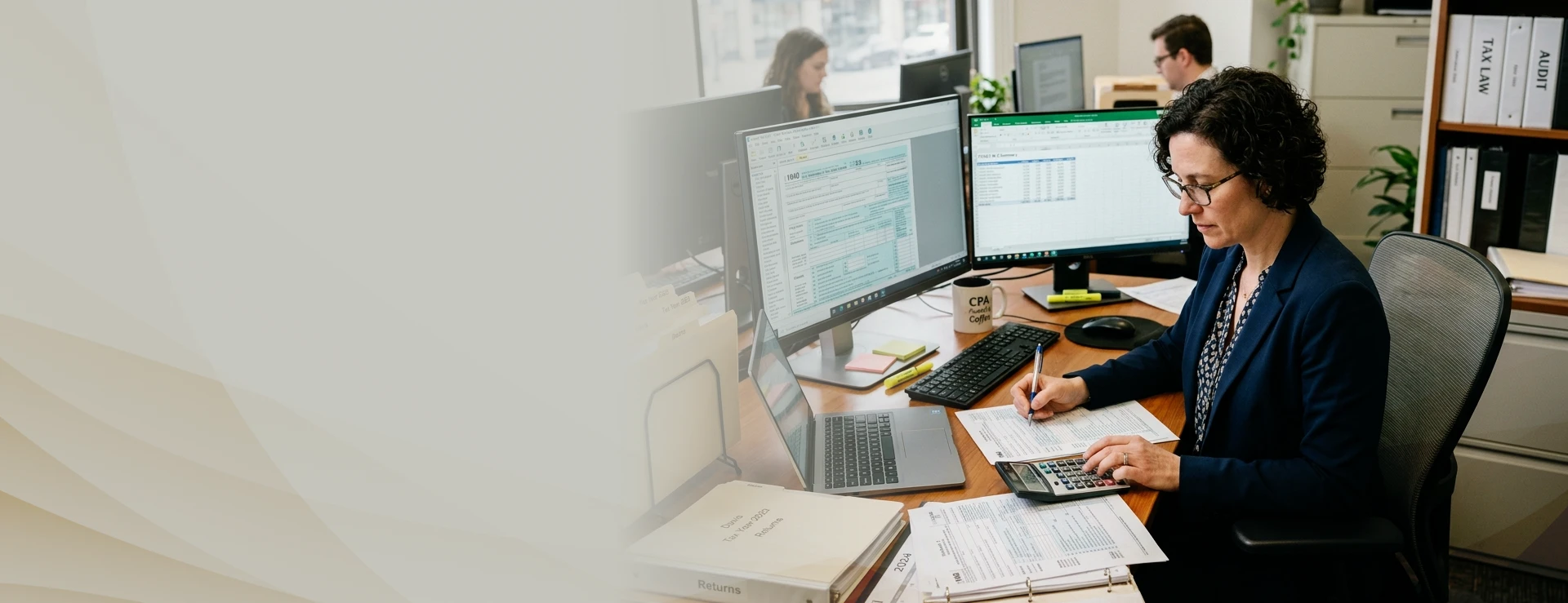 Accountant providing tax preparation services in Oakland County