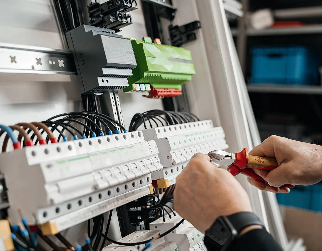 Network cable wiring services in Coral Springs