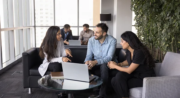 Connected financial software systems on screen