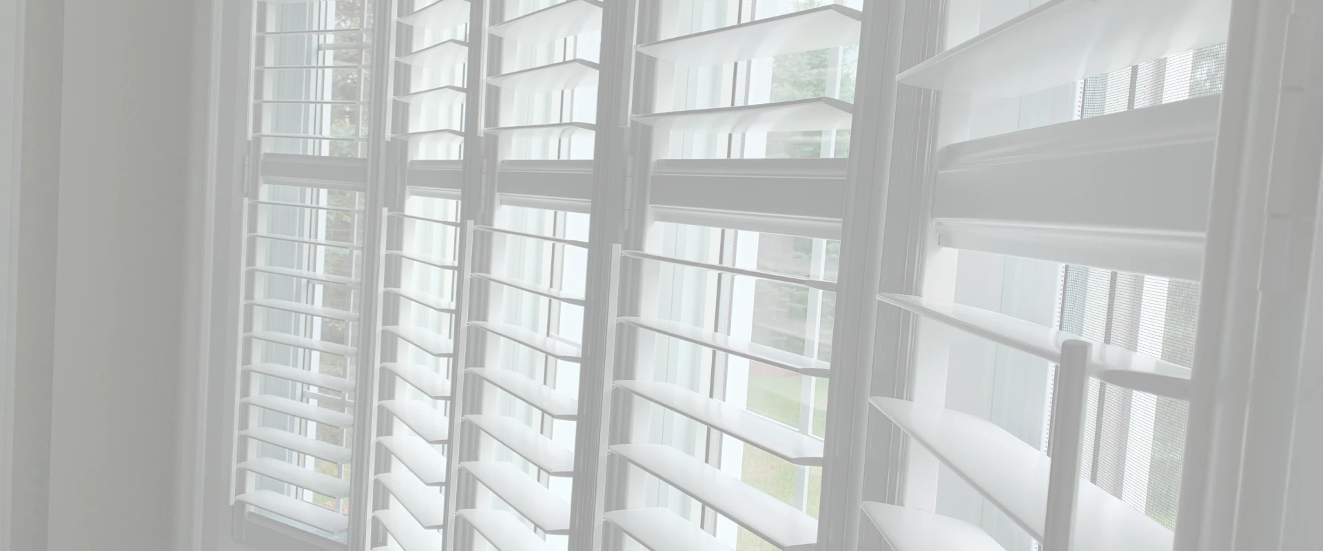 Window treatment experts in Toronto at work