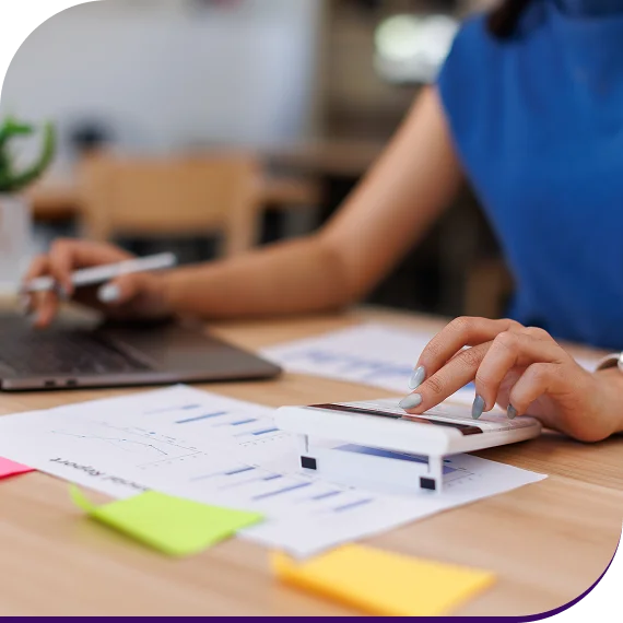 Professional bookkeeper in San Marcos organizing client accounts